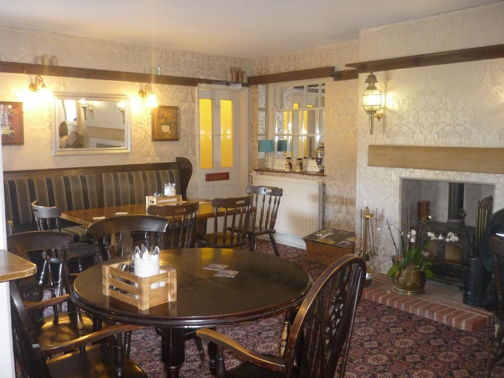 The Darnley Arms Hotel Gravesend Exterior photo